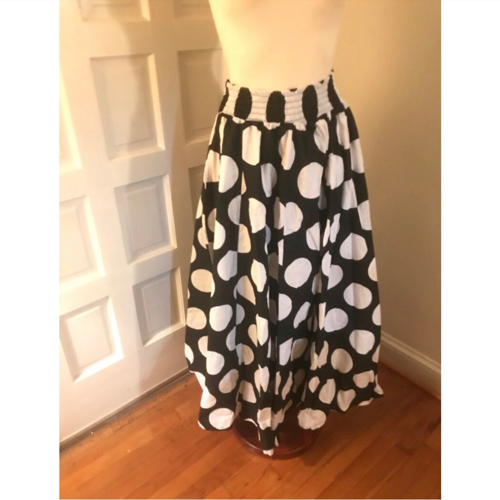 NWT The perfect circle skirt with pockets. Can also be worn as a sundress.
